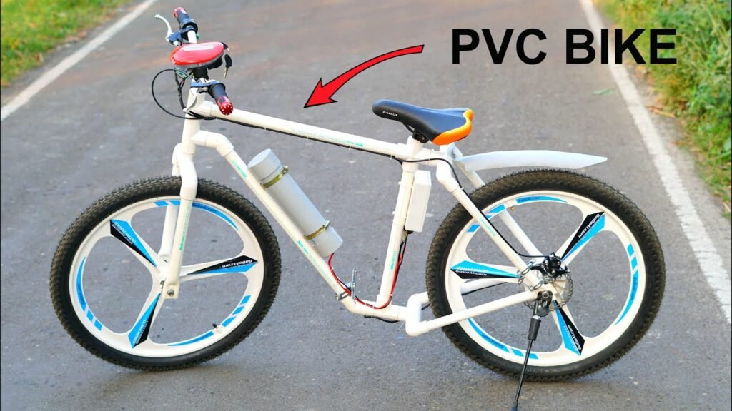 शख्स ने PVC पाइप को जोड़कर बना दी अनोखी साइकिल, कलाकारी देख नहीं होगा अपनी आँखों पर यकीन, देखे जुगाड़ का वीडियो